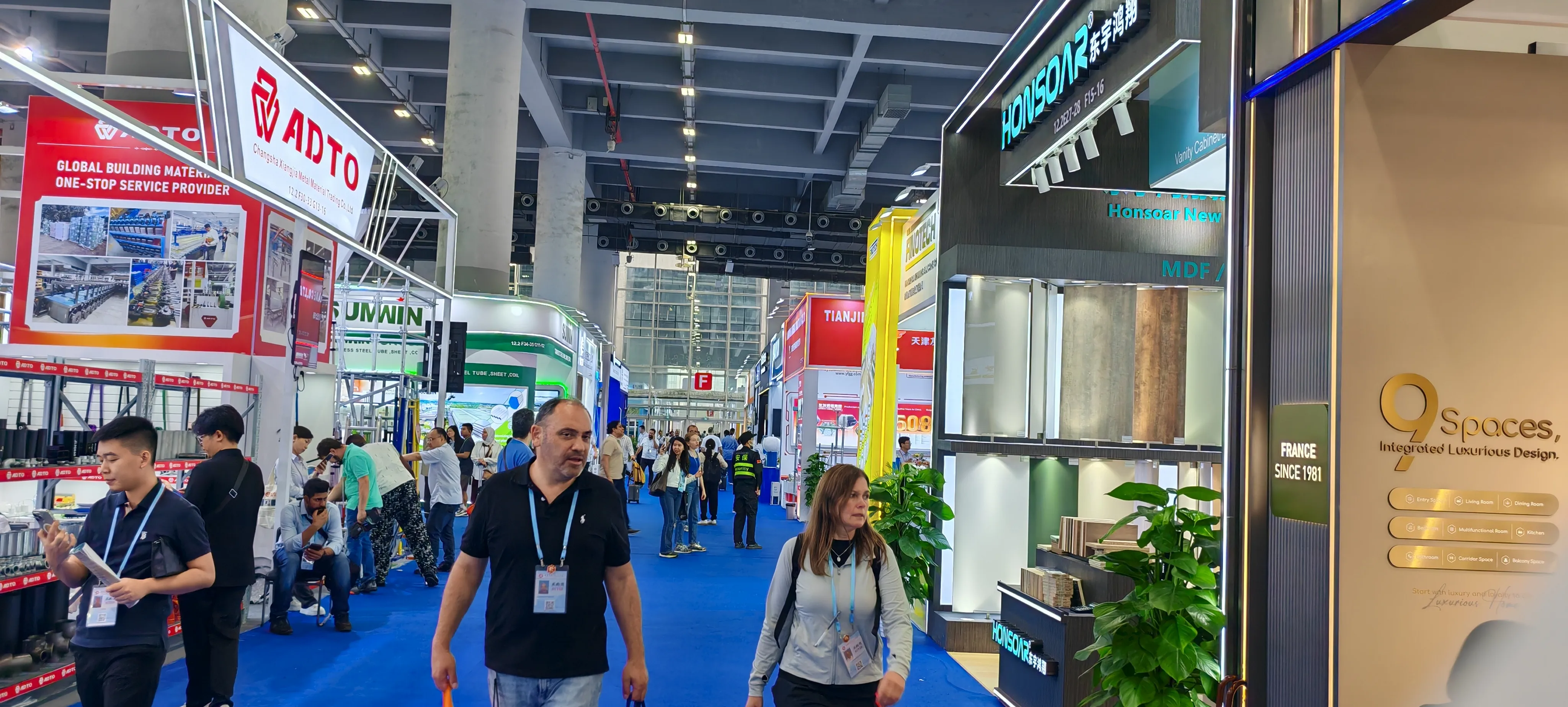 Ο Cyjy λάμπει στο Canton Fair