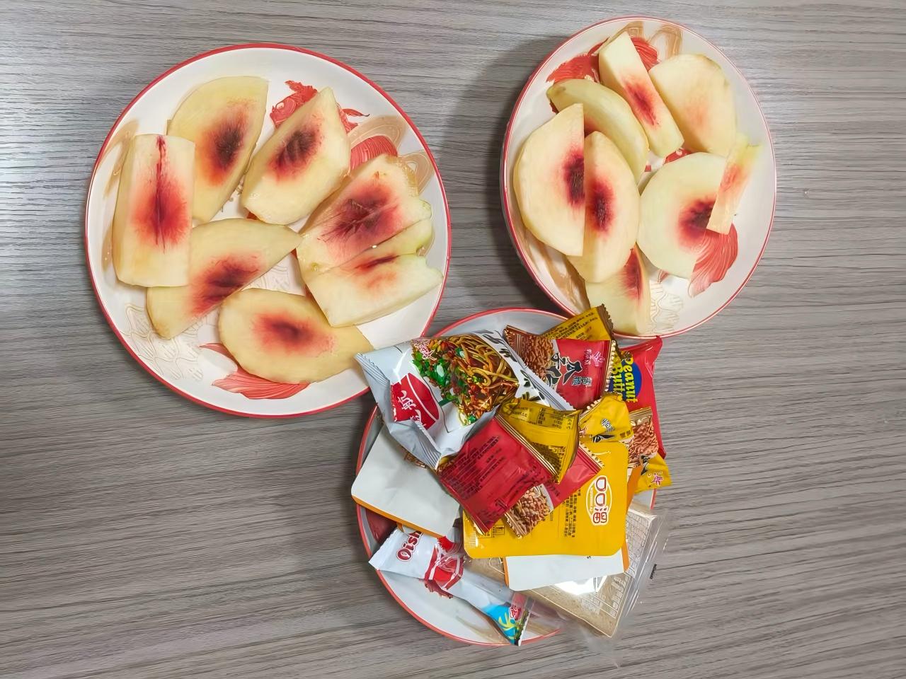 Το New Coleague's Treat Warms Hearts στο CYJY