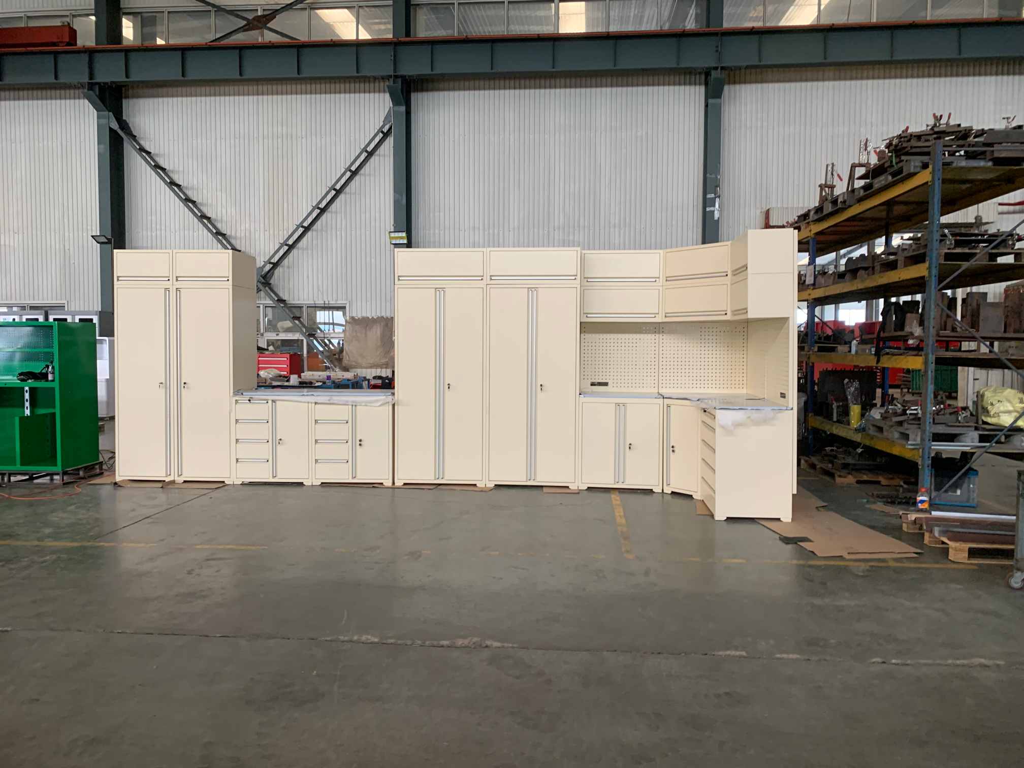 Πόσο βολικό είναι το αρθρωτό ερμάριο εργαλείων γκαράζ;